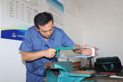 朱峰 80后黨員在機(jī)電工程一線詮釋新時代工匠精神